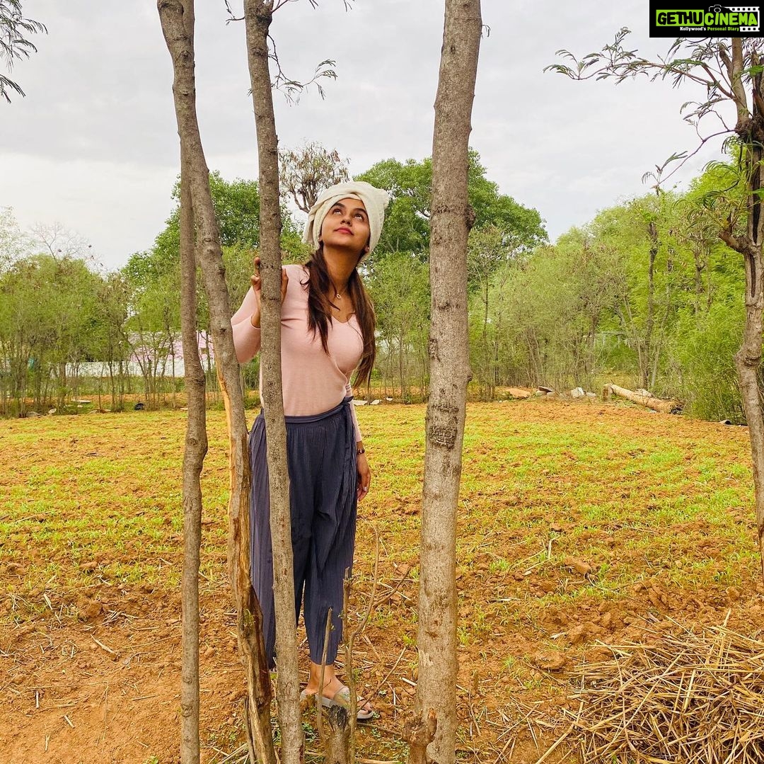 Chaitra Reddy Instagram - 🌸Die with memories, not dreams🌸