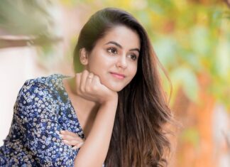 Chaitra Reddy Instagram - 🌸 J-U-N-E 🌸 Turn on your favourite happy tunes, because new month is here! I hope you’ll start it with a smile, determined to change your life for the better. Sending you a ton of virtual hugs and kisses #june2020 #startfresh Photography @camerasenthil 🌸