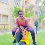 Chaitra Reddy Instagram - Sticking to our routine along with @nakshathra_official @tharani_7 No no I have not put my weight on her shoulders - that was just a pose 🙈🧏🏻‍♀️