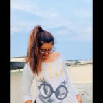 Chaitra Reddy Instagram - Hello 😻here’s little geek chic - telling about her cute little family - 1st comes my father who stand strong in all my moves and supports me for what I do ❤️ 2nd my sister who take all my flaws and calmly put me into right path when ever my life takes a wrong direction ❤️ 3rd finally here comes our super woman who take care of all us the above to keep us moving uninterrupted In our path ❤️ love my family❤️because of them I’m here today , standing firm in the right place 🥰 #family#familyiseverything