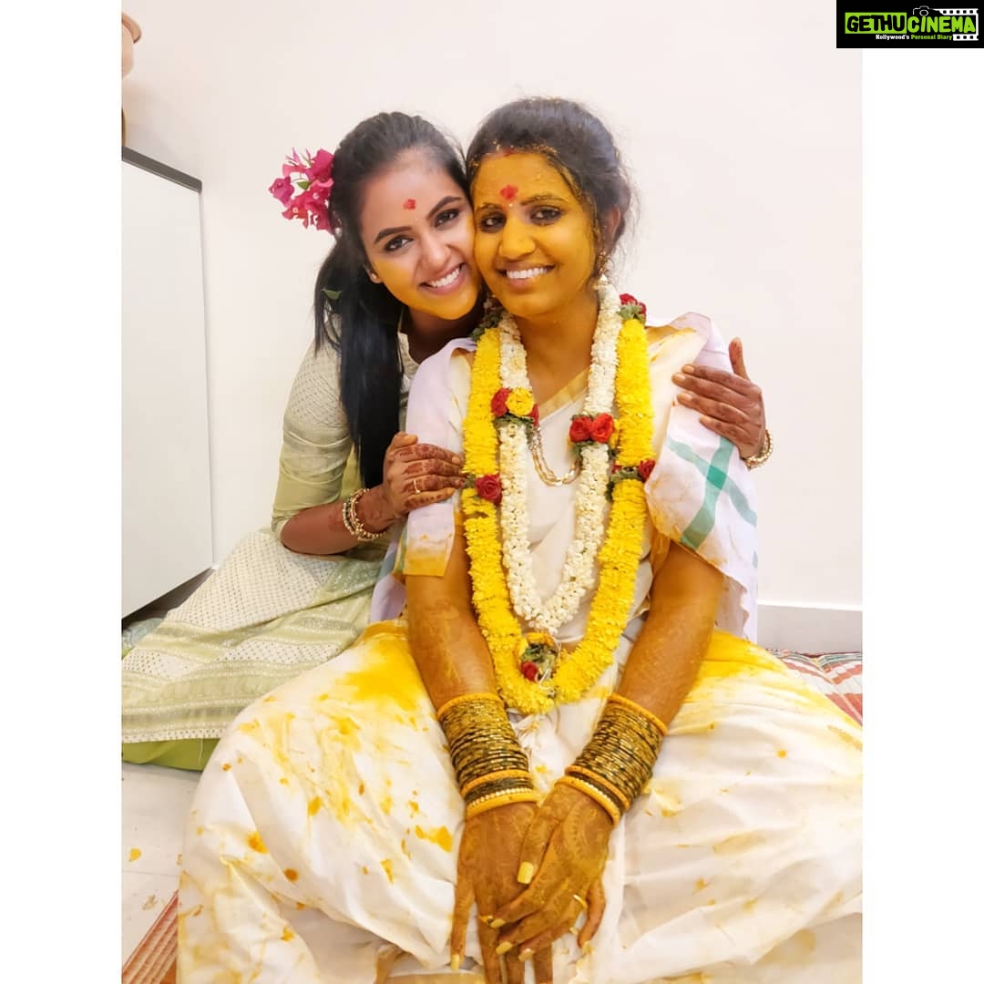 Chaitra Reddy Instagram - Nazar na lag jaye 🙈on my cutest sister 🥰@shreelatha_c ♥️#memoriesforlife#cherisheverymoment#loveofmylife💕