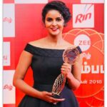 Chaitra Reddy Instagram - I know I’m late, but here I am taking this opportunity to thank each one of you for voting me, the kind of support and confidence made me to win the “Favourite Villain” award😇 I was really pleased with your response to make me win this. Once again thanks a ton for thee widest support from all of you. ♥️😍😘 keep supporting ♥️ My great gratitude to you guys ☺☺ love you all ♥️ much and soooo much of love to you people ♥️ . . . #thankyou♥️ @zeetamizh @yukbafashion