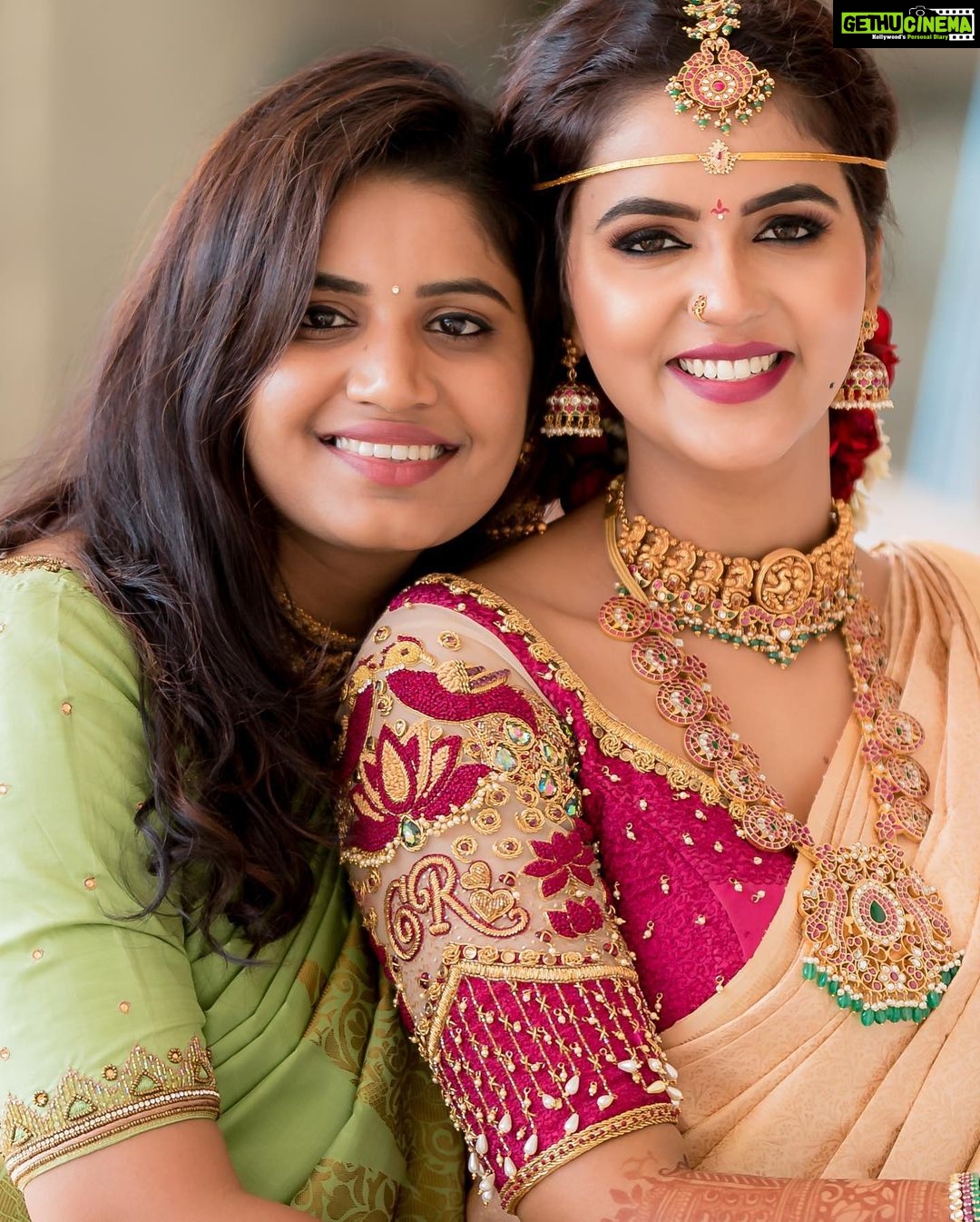 Chaitra Reddy Instagram - Where to start from ❤️ Happy birthday @shreelatha_c you are not just my sister , my second mother , you are so special in my life , not only for being my lovely sister , but also for being one of my best friends. Without you I would have not made this far . I wish only best for you ❤️ this year is super special for u my new mom 🥰 Many more birthdays together ❤️ I love u soooo much ❤️😍
