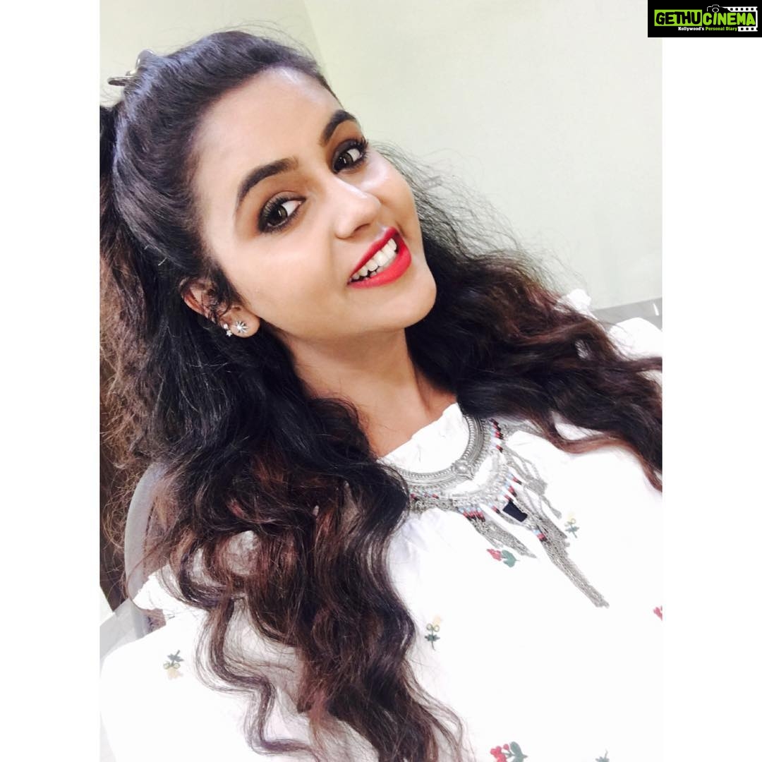 Chaitra Reddy Instagram - My mission in life is not merely to survive, but to thrive and to do so with some passion, some compassion, some humor, and some style. #lifequote #mission #happiness #spreadthelove ❤😍😘😇