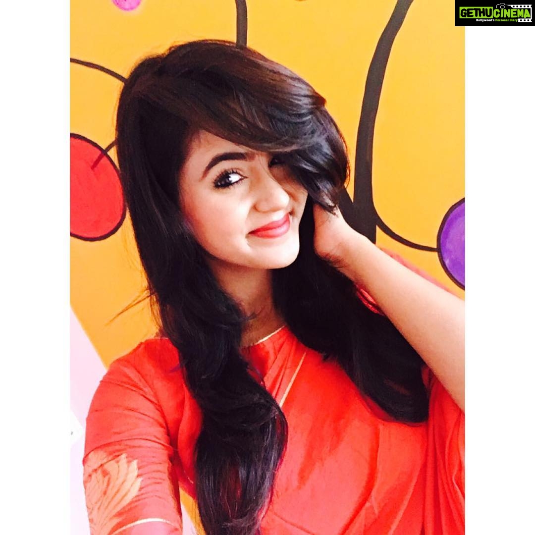 Chaitra Reddy Instagram - Hi hello everyone I lost my previous instagram account😔 Follow me on instagram http://instagram.com/chaitrareddy_official my new account need all your support 😘