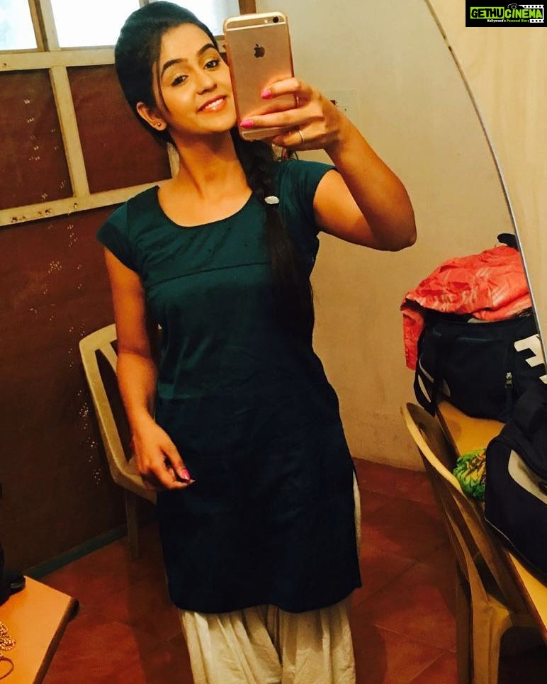 Chaitra Reddy Instagram - Lights ..... ππ‘Camera.....π₯ Action......π€π°πΈ Its a fresh start after 6 long days break π€πππ feeling fresh fresh and energy overloaded. Am all set to shoot now ππππ₯π½π¬ #shoot_time #fresh_feeling_afterabreak πππ°ππ #lets_get_started ππ