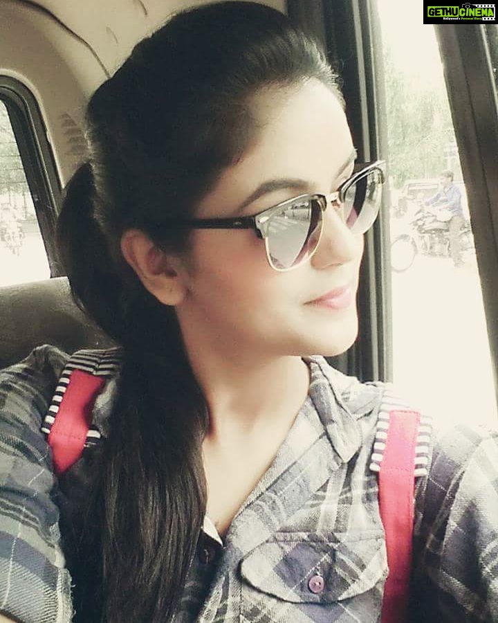 Chaitra Reddy Instagram - What I love about evening is cool breeze and the moving traffic 😜😇😉😘😍 enjoying the evening breeze 😄🤗 Good evening my lovely people 😘😘😘😘 make it a great evening
