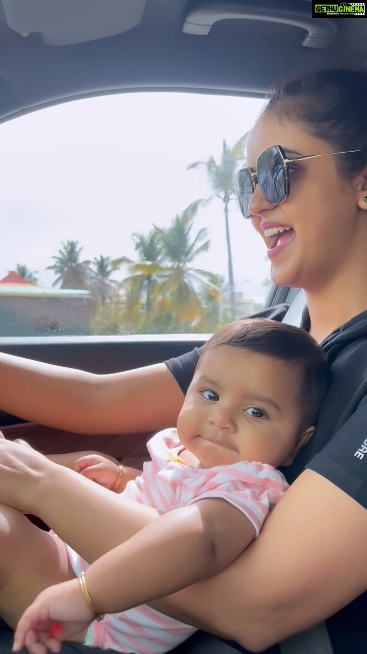 Chaitra Reddy Instagram - Our first drive, I shall show all these videos when she grows up #layaraaga @shreelatha_c ❤️
