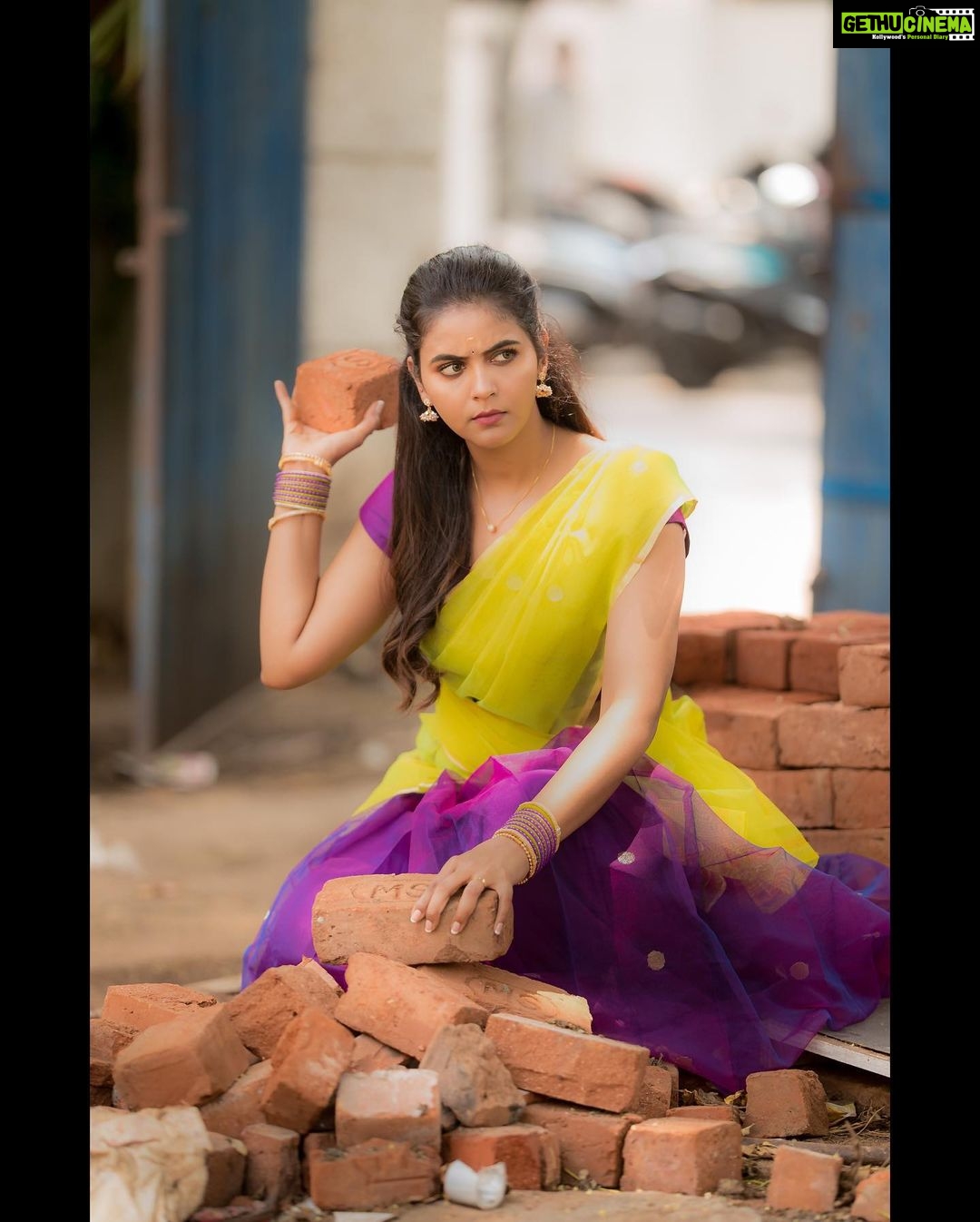 Chaitra Reddy Instagram - The more anger you carry in your heart towards  past , the less capable you are of loving in the present 🌼 Costumes -  @ivalinmabia Styling @ Photographer - @
