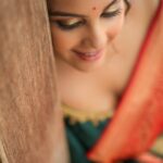 Chandini Tamilarasan Instagram – The CLOSE-UP says everything ❤️

Photographed by the super talented @anitakamaraj ❤️
Clothing and accessories- @pothysofficial 
Styled by – @chetanagoud_ ✨
MUA – @deepika.nathan ✨
Hair – @prem_hairstyle ✨

#trending #trendingnow #chandinitamilarasan #chandini #kollywood #tollywood #southactress #actress #india #lehenga #photography #hotmodel #beachphotography #2022 #actor #southmovies #tamil #tamilcinema