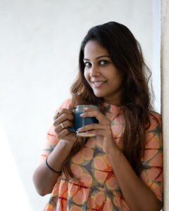 Chandini Tamilarasan Instagram - Too many pics but yea it’s nice to post pics with absolutely #nomakeup . GOOD MORNING fam . Have a great day ahead .. 📸 - @shivtheone #nofilter #nomakeup #bareface #goodmorning #love