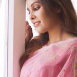Chandini Tamilarasan Instagram – A little late to celebrate this song but here it goes 😍

cinematography by @alexandervedachalam 
Video edit @ashwin_guru17 
Team @anitakamaraj 
Mua @malini_sparklebrush 
Hair @prem_hairstyle 
Outfit @prernaguptascouture 

#dharshana #hridayam #reelwithchand #trendingreels #trending #trendingsongs #tamilactress #kollywood