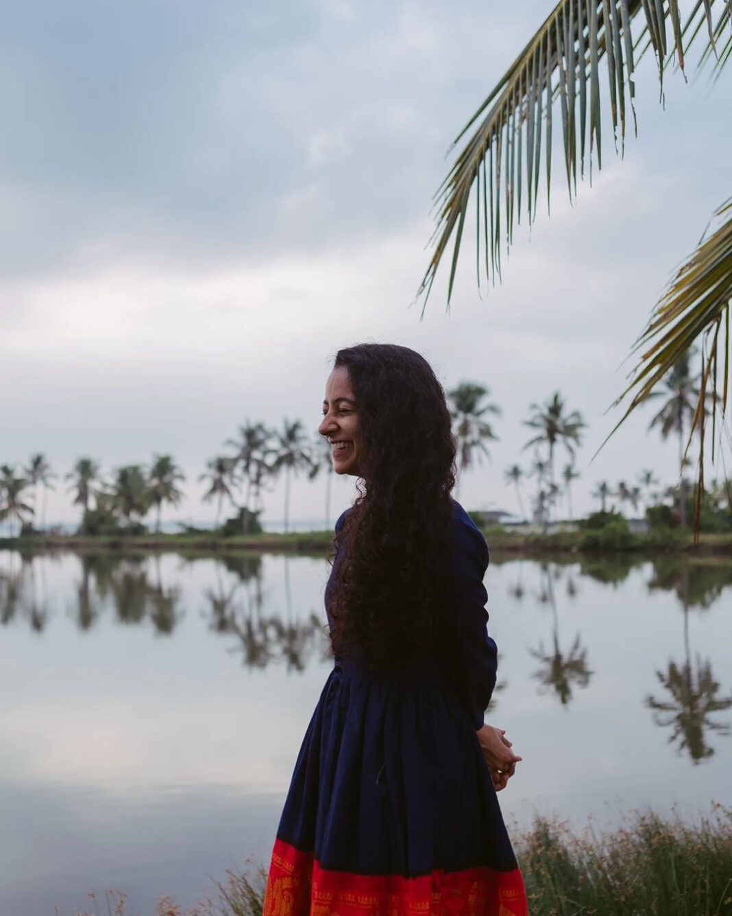 Darshana Rajendran Instagram - @darshanarajendran 💙