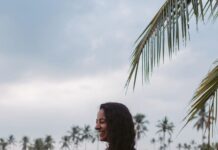 Darshana Rajendran Instagram - @darshanarajendran 💙