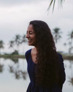 Darshana Rajendran Instagram - @darshanarajendran 💙