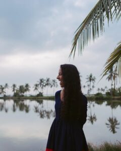 Darshana Rajendran Instagram - @darshanarajendran 💙