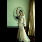 Deepti Sati Instagram - 👑 My ballroom dress 👑✨ Photogrpher: @clintsoman Outfit: @infineline_label Mua : @vijetha_karthik