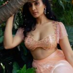 Deepti Sati Instagram - Deepti Sati (@deeptisati) in our Peach Lace lehenga set. 🧡🫶🏼 Featured here is our hand dyed peach lehenga set with delicate Chantilly Lace details. The blouse is heavily hand embroidered with frilled lace cap sleeves. The elaborate skirt comes in peach tulle with chantilly lace trims and lined with rich satin. Paired off with matching tulle dupatta with gold buttas.✨ Photographer: @clintsoman Makeup&Hair: @vijetha_karthik . . . #wedding #weddingdress #weddingoutfit #deeptisati #vocalforlocal #handembroidery #onlineshopping #blouseembroidery #fashion #outfits #ootd #embroidery #fashiongram #weddingoutfit #embellishment #peachlehenga #lehenga #peach #lacelehenga #embellished #indiandesigners #bridal #lehengalove #bridalfashion #chantilly #lehenga #lehengas #indianwear #indianwedding #bridal #bridallehenga #chantillylace