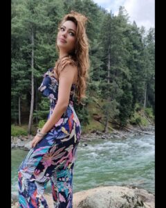Devshi Khandur Instagram - Always dressed to kill ❤
Elegant, dashing, and daring 
Swipe ⬅️⬅️⬅️

Dress by - Studio Eighty Eight 88
Studio Eighty Eight 88 stock some big export brands in limited peices, at jaw dropping prices 
To buy whtsapp number is 7700996795
 studio Eighty eight88 is a small export brands clothing business by
 @priyankaktheartforest
They stock casual everyday branded western wear in limited pieces, for women at jaw dropping prices.
Call or visit to get great discounts on the outfits.

#devshikhanduri #actor ##Love #InstaGood #Fashion #Beautiful #brand #FashionDiaries #Fashionable ##Model #Fit #OutfitOfTheDay #InstaFashion #Pretty #TravelPhotos #Wanderlust #Wonderlust #beautifuldestinations #WonderfulPlaces #BestVacations #beautifulplaces #kashmir #BestPlacesToGo
