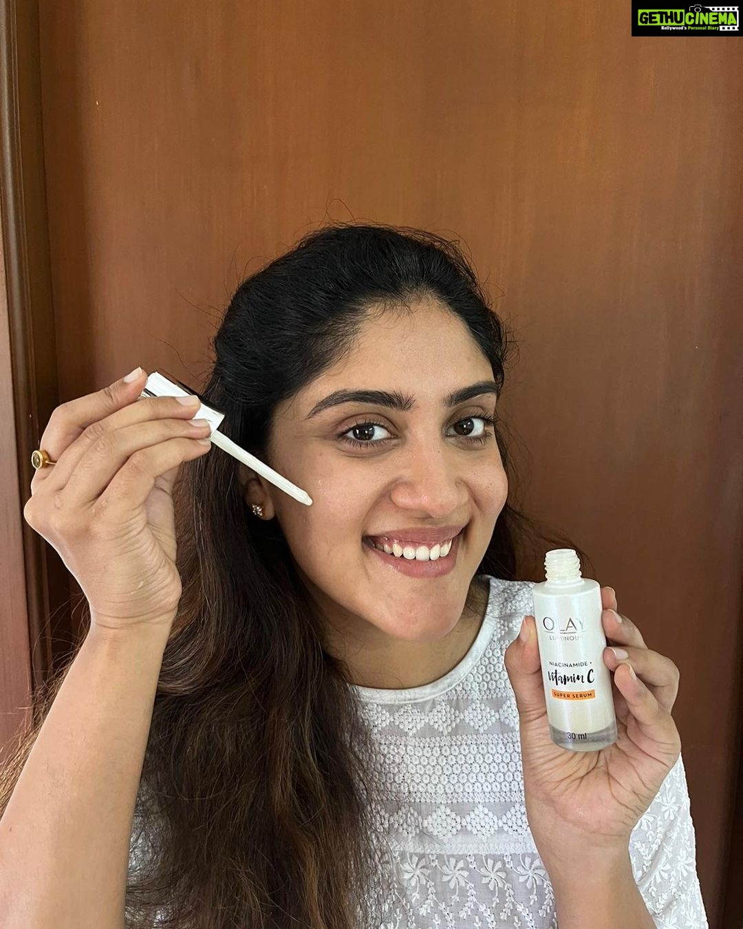 Dhanya Balakrishna Instagram - Having a skincare routine that can last any kind of weather change is a must. And for me, that has been Olay's Vitamin C range🙌🏻 Applying the Vitamin C Serum first and then the Vitamin C Moisturizer has helped my skin reduce dark spots, blemishes & pigmentation. The entire range goes 10 layers deep into the skin which makes it radiant😍 Checkout this range on Nykaa today and use my code: SUPER50 to get 50% off 🥳 #ad #skinsodeepinlove #holygrailroutine #olayvitamincserum #olayvitamincmoisturiser #skincare @olayindia