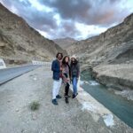 Dia Mirza Instagram - This movie is an experience of a lifetime. Each day spent on this journey has given us the gift of grace ❤️🙏🏻🐯🌏 So grateful! #DhakDhakJourney #DhakDhak #BTS #TravelWithDee @taapsee @pranjalnk @dudeja_sahaab @parijat_joshi #OutsidersFilms @viacom18studios @dhakdhakjourney @blmpictures @shraddhamishra8 @lakshsingh__ Lamayuru Monastery Ladakh, India