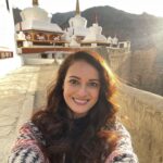 Dia Mirza Instagram - This movie is an experience of a lifetime. Each day spent on this journey has given us the gift of grace ❤️🙏🏻🐯🌏 So grateful! #DhakDhakJourney #DhakDhak #BTS #TravelWithDee @taapsee @pranjalnk @dudeja_sahaab @parijat_joshi #OutsidersFilms @viacom18studios @dhakdhakjourney @blmpictures @shraddhamishra8 @lakshsingh__ Lamayuru Monastery Ladakh, India