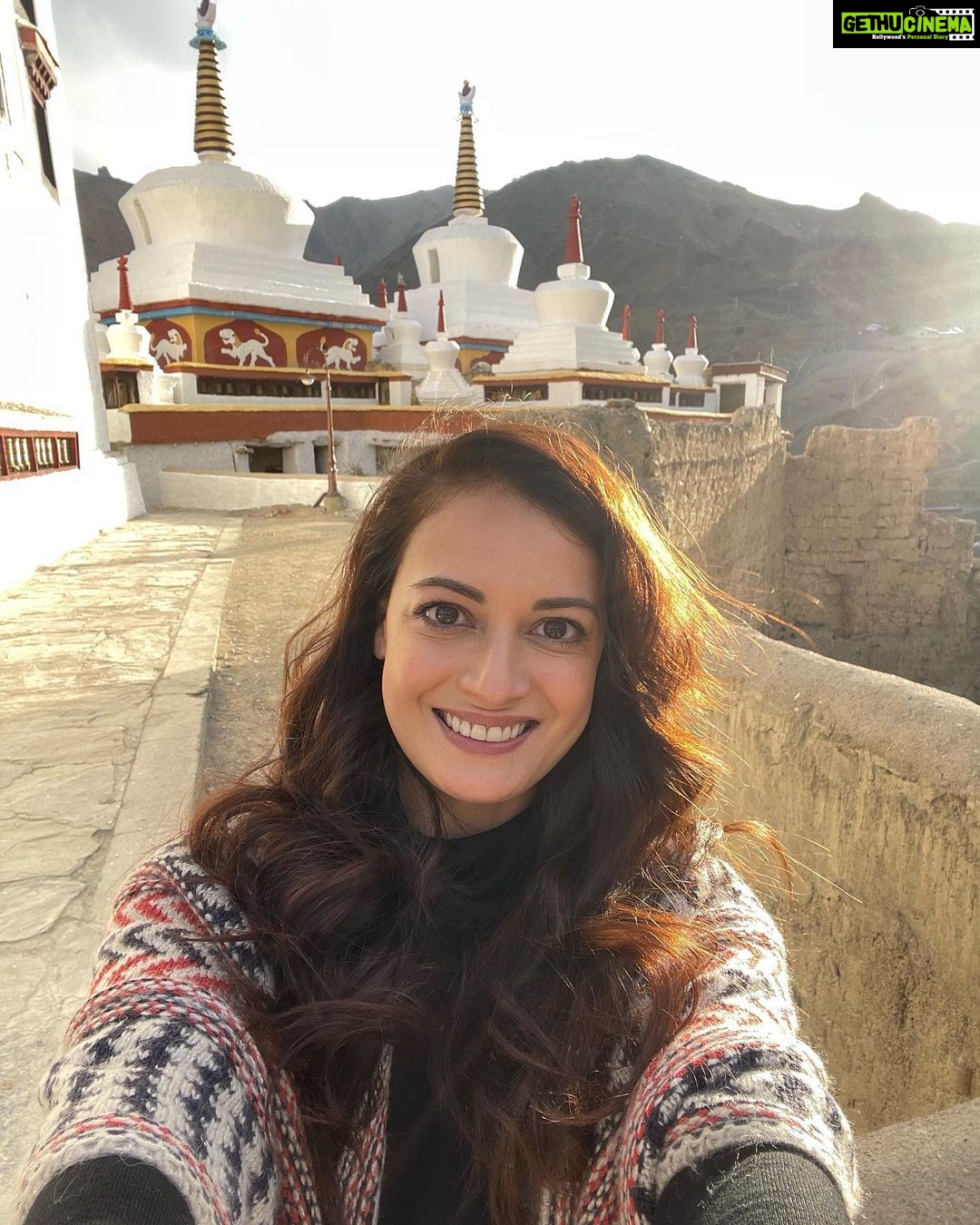 Dia Mirza Instagram - This movie is an experience of a lifetime. Each day spent on this journey has given us the gift of grace β€οΈππ»π―π So grateful! #DhakDhakJourney #DhakDhak #BTS #TravelWithDee @taapsee @pranjalnk @dudeja_sahaab @parijat_joshi #OutsidersFilms @viacom18studios @dhakdhakjourney @blmpictures @shraddhamishra8 @lakshsingh__ Lamayuru Monastery Ladakh, India