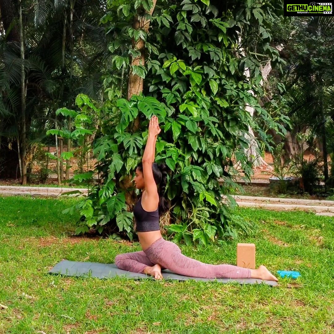 Disha Pandey Instagram - Half Pigeon Pose / Ardha Kapotasana Benefits : 1) Stimulates Nervous System. 2) Improves Circulation in the Reproductive System. 3) Provides Deep Stretch to the Lower Body. 4) A Great Chest Opener. 5) Enhances Flexibility and Organ Functioning. 6) Activates the Endocrine System. 7) Benefits Piriformis Muscle. . . . . . #ardha #ashtanga #ashtangayoga #backbend #balance #congress #flexibility #flexibilitytraining #igyoga #instayoga #kapotasana #namaste #vinyasa #yogachallenge #yogadaily #yogaeverydamnday #yogaeveryday #yogaeverywhere #yogagirl #yogagram #yogainspiration #yogajourney #yogalife #yogalove #yogapose #yogaposes #yogapractice #yogateacher #yogi #yogini