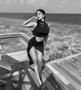 Divya Bharathi Instagram - 🏝⛱