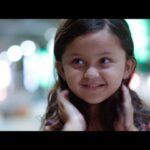 Dulquer Salmaan Instagram - Smiles, laughter, tears and boundless innocence. Get set to enter the wonderful world of little Pyaali. Here’s the first teaser of this delightful film. #Pyali Worldwide Release On July 8𝐭𝐡, 𝟐𝟎𝟐𝟐 P.S. This scene wasn’t the reason Wayfarer Films Co Produced this film 🥸 @dqswayfarerfilms @pyalimovie @rinn_ax @sofiavarghese2021 @geevarthambi @deepujosephmundakkal @iprashantpillai @renganaath @jijusunny @santhoshraman_art @sijithomasnobel @libin_mohanan @suniseja80 @preetipillaiofficial @shreekumarvakkiyil @vinayaksasikumar @fazal_a_backer_01 @srik_varier @aswin_rajendran___ @iamyourvn @barbieesharma @sarath_appani @althaf.insta @itzgexrge._ @athira_diljith @nanda_offl @alex9447051120 @syam.prem @avaniajesh @vineeth_vaasudevan @elizabeth_suraj_official @vishnuagasthya @actormuruga @arunpunalur @ambareesh_ps_