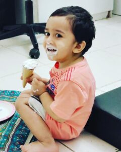 Erica Fernandes Instagram - From the day you were born till today there has been so much that has changed but then there are somethings that don’t change. Happy happy to you mera chota Piddu Baby . Haiiii … Itna bada hoga mera piddu 🙈 #aliturns3 #happybirthdaylittleone Down Memory Lane
