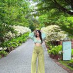 Eshanya Maheshwari Instagram – Hit me like a ray of sun 💘✨

#esshanyamaheshwari #esshanya #sunkissed #blooming #travel #travelootd #travelgram W GOA