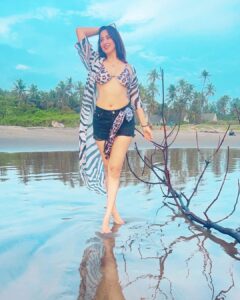 Eshanya Maheshwari Instagram - To another year of growing in strength, wisdom, grace and beauty 💖🧿 Happy Birthday to Me 💫✨💥 #blessed #happybirthdaytome #travel #esshanyamaheshwari #esshanya #travelblogger #travelgram #beach Vagator Beach