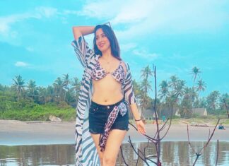 Eshanya Maheshwari Instagram - To another year of growing in strength, wisdom, grace and beauty 💖🧿 Happy Birthday to Me 💫✨💥 #blessed #happybirthdaytome #travel #esshanyamaheshwari #esshanya #travelblogger #travelgram #beach Vagator Beach