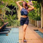 Eshanya Maheshwari Instagram – When you have to work, work with a smile 😃💖

And I love working for @zigzag.lk 

#smile #happiness #travel #bts #shootmode #nature #ootd #srilanka #esshanyamaheshwari #esshanya Unawatuna Beach, Sri Lanka