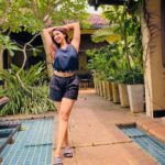 Eshanya Maheshwari Instagram - When you have to work, work with a smile 😃💖 And I love working for @zigzag.lk #smile #happiness #travel #bts #shootmode #nature #ootd #srilanka #esshanyamaheshwari #esshanya Unawatuna Beach, Sri Lanka