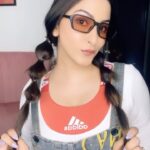 Eshanya Maheshwari Instagram - Kaun hain vo..? 🤔 #esshanyamaheshwari #esshanya #Reelsinstagram #reelitfeelit #trendingreels #trend #fashionblogger