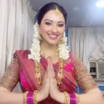 Eshanya Maheshwari Instagram - One of my favourite looks 💗 Bts from Chennai silks saree shoot #silksarees #saree #bts #shootmode #Esshanyamaheshwari #esshanya Chennai, India