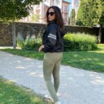 Evelyn Sharma Instagram - PROMO ALERT 🚨 There’s nothing like great active wear to spend your holiday jumping through the air! 🤩 Love @stronger 💯 cause they are super comfy and responsibly made from recycled material! ♻️ Get yours now with my #discountcode SHARMA20 ‼️🤩 #strongermoments #stronger #postnatal #mommylife #evelynsharma #selflove #loungewear #sponsored