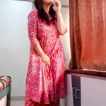 Falguni Rajani Instagram – Beautifull dress by @arayna.india 

Here is the purchase link

https://www.amazon.in/dp/B09SPN7JHD