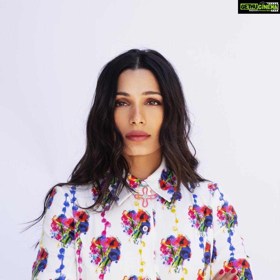 Freida Pinto Instagram - The countdown begins... @mrmalcolmslist