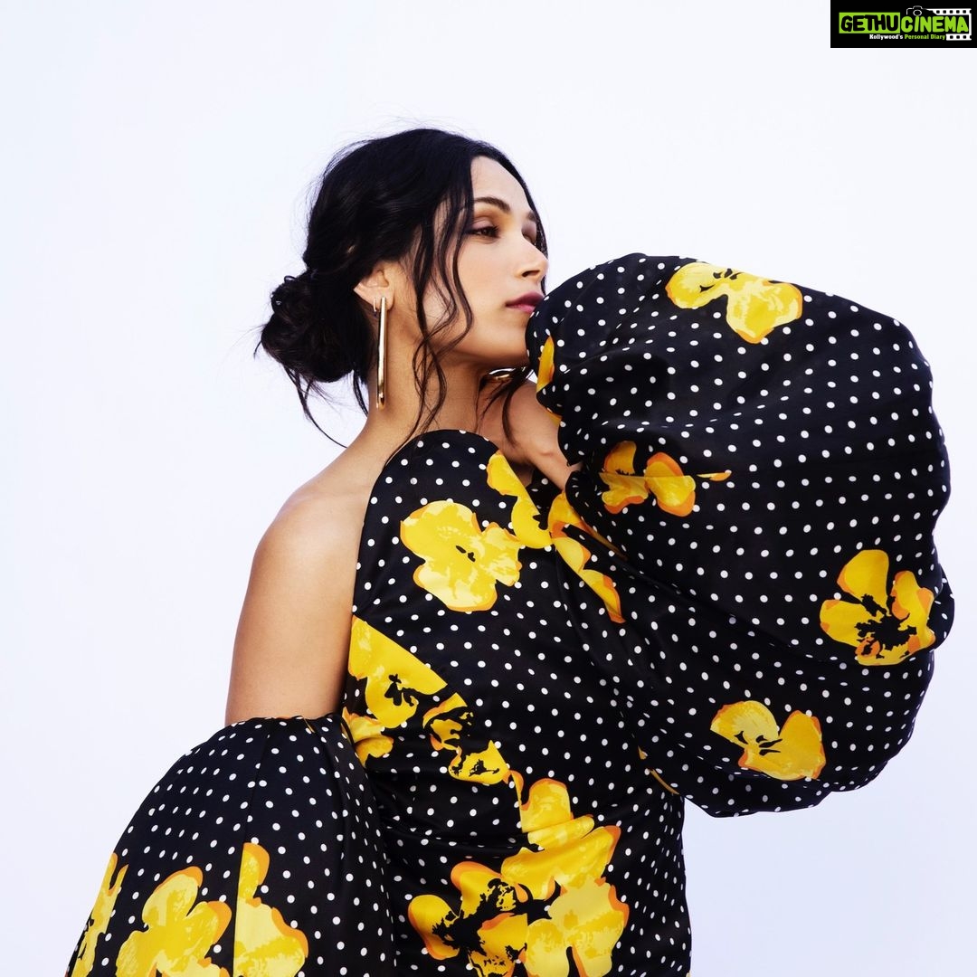 Freida Pinto Instagram - Life, career, @thisis.anya, and my current obsessions. Photos @msayles Words @tamararappa Stylist @tamararappa Hair @josephchase Makeup @lilly_keys Nails @chinailedit Photo Assistant @samanassefi Assistant Market Editor @jareddepriest