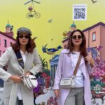 Gajala Instagram - Main buseyyyyyy hooon 🤣 @surveenchawla