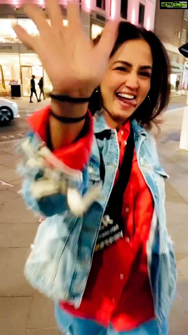 Gajala Instagram - Yea I like to sink my steps on bollywood tracks .!!!! But you can guess the Tred♥️ . . . . . . , #reelkarofeelkaro #reelitfeelit #gajala #gazala #reelsinstagram #bollywoodsongs #dance London, United Kingdom