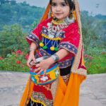 Ganesh Venkatraman Instagram - Meet the UDAIPUR PRINCESS Samaira 😍❤️❤️ How adorable is she?😘😘😘 #udaipur #princess #muchkin #daddydaughter #daughterlove #loveyou #samairaganesh