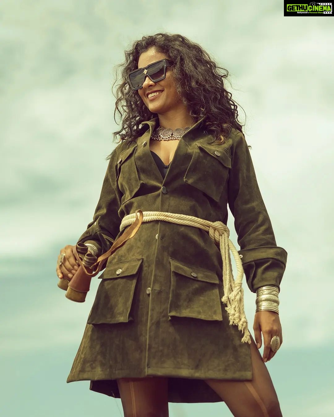 Gayathrie Instagram - NOMANSLAND by @___melwy_j___ Ft. @gayathrieshankar Stills: @linsonantony_ Stylist: @story_of_esther MUA & Hair: @martini_trucco @rehanaps27 Retouch: @sujithnairphotography Camera assistant: @bijoy_kodur_ Special thanks: @mithu_siva_ @slowbharath @leyoazeem @level_2_dreamer @maya_chellakutty @the_dinodavis #fasionstatement #fasionista #nomansland #gayathrieshankar #art #kaltrevolution