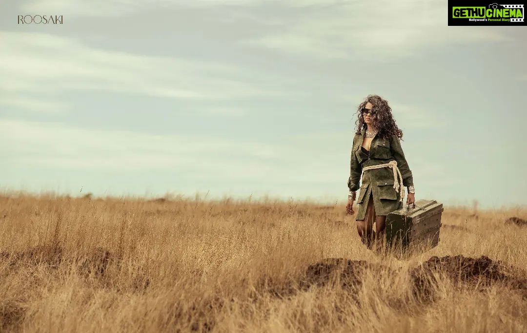 Gayathrie Instagram - NOMANSLAND by @___melwy_j___ Ft. @gayathrieshankar Stills: @linsonantony_ Stylist: @story_of_esther MUA & Hair: @martini_trucco @rehanaps27 Retouch: @sujithnairphotography Camera assistant . @bijoy_kodur_ Special thanks: @mithu_siva_ @slowbharath @leyoazeem @level_2_dreamer @maya_chellakutty #fasionstatement #fasionista #nomansland #gayathrieshankar #art #kaltrevolution