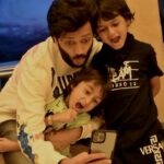Genelia D'Souza Instagram - I feel Fathers always get the raw deal, Mums are always given more credit than what Dads get.. But my dearest darling father of my kids @riteishd, I want you to know, that I may be Riaan’s, Rahyl’s and Flash’s - Heart but you will always be their - Heartbeat and what’s the use of a heart if it doesn’t beat💚💚💚 Thank you for being the greatest Baba in the world 💚 We 💚 you #HappyFathersDay