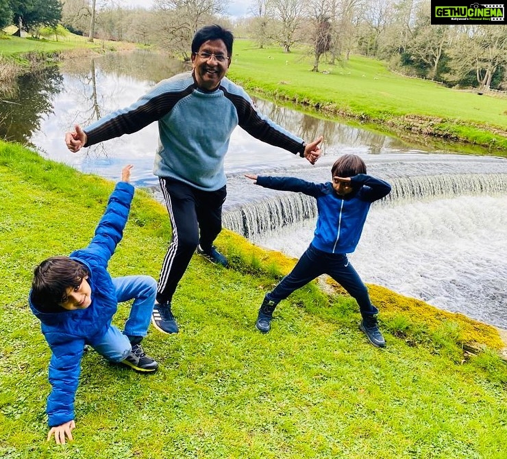Genelia D'Souza Instagram - Too the coolest Dad ever My most favourite thing about my Dad is seeing him with my kids and seeing him do things with them, that he did with me when I was a kid.. Thank you Pops making me always feel, my dreams were worth it N the video just explains why I am your daughter #happyfathersday đđđ