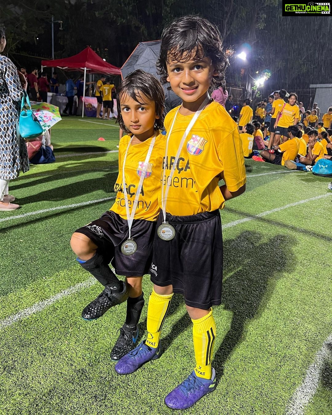 Genelia D'Souza Instagram - When the kids insist they want to be treated to the vegan menu @starbucksindia x @imaginemeats after their football finale. Riaan & Rahyl